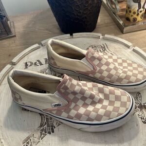 Classic VANS checkerboard design slip on shoes in pink